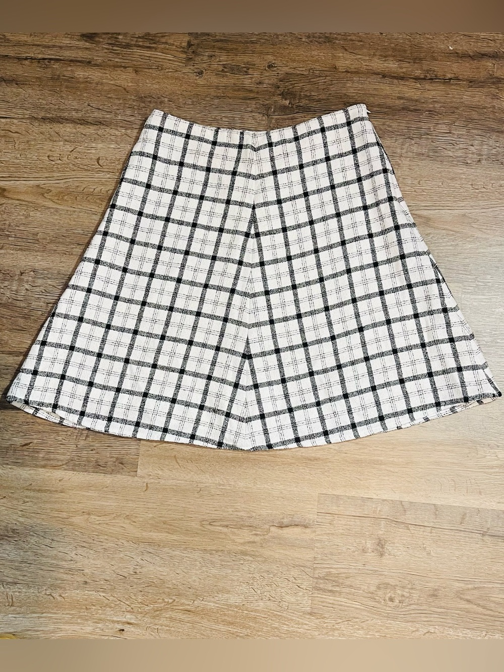 Jones Studio Black and White Plaid A-Line Skirt